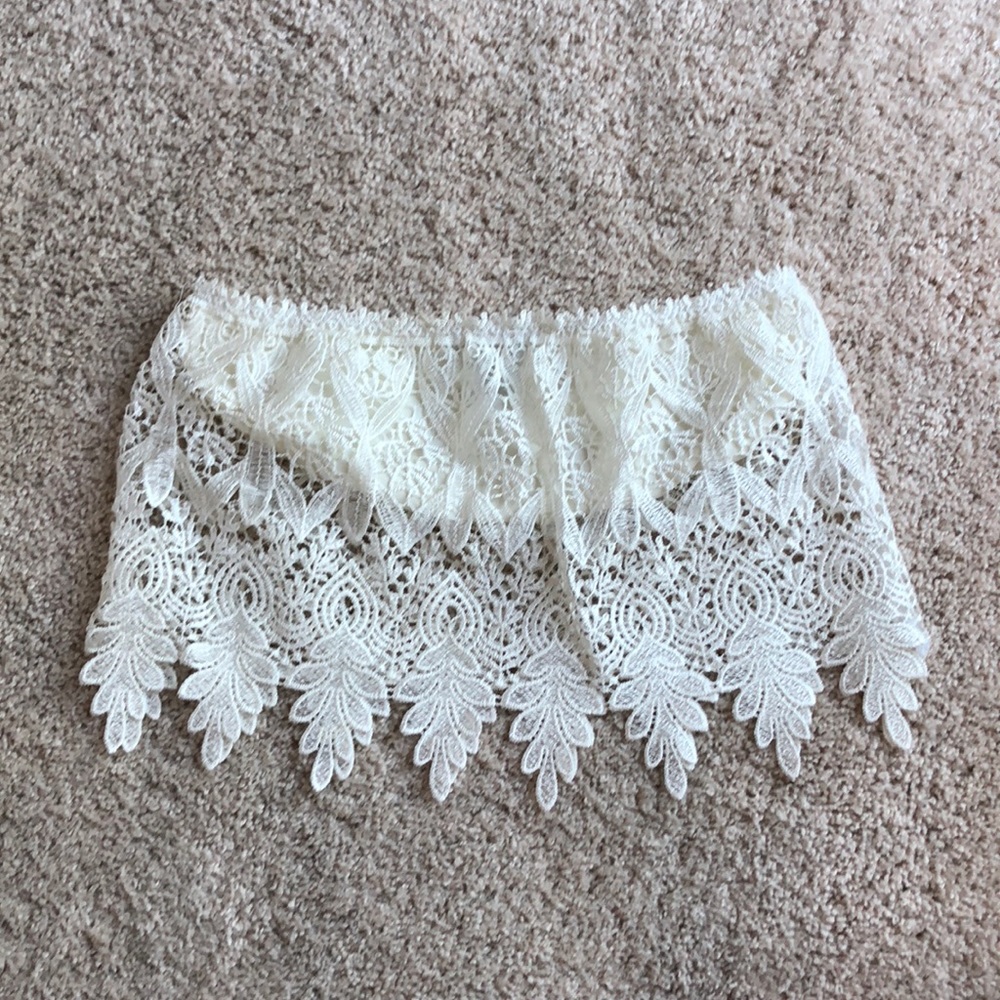 NORDSTROM WHITE LACE CROP TOP SIZE S/M